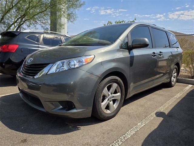 2014 Toyota Sienna LE