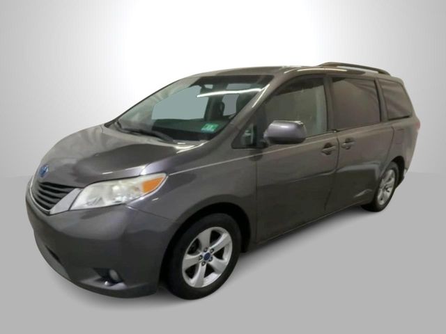 2014 Toyota Sienna LE