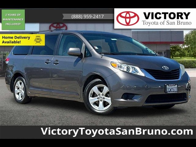 2014 Toyota Sienna LE