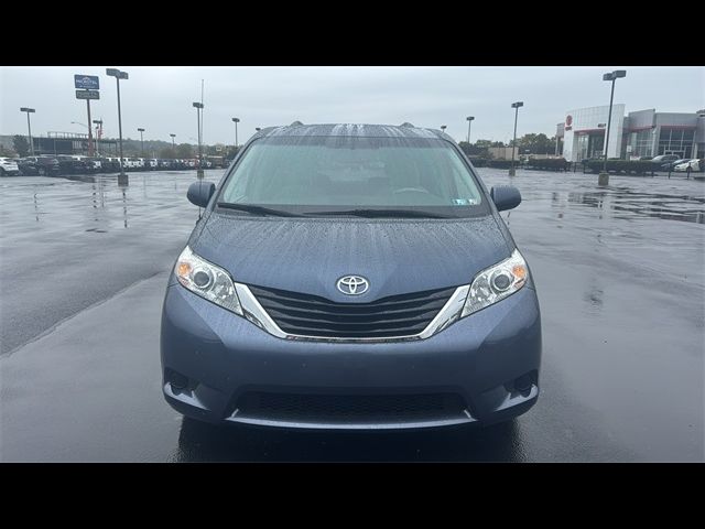 2014 Toyota Sienna LE