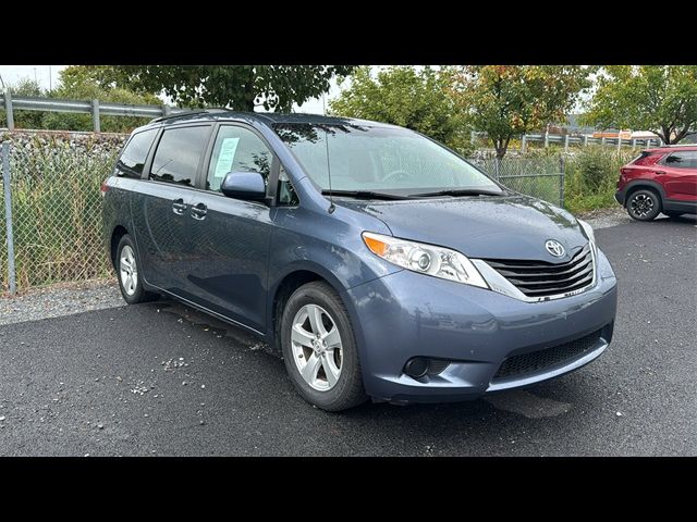 2014 Toyota Sienna LE