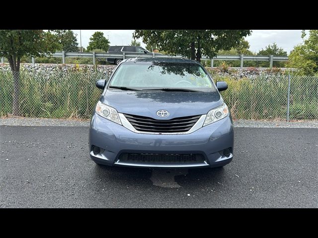 2014 Toyota Sienna LE