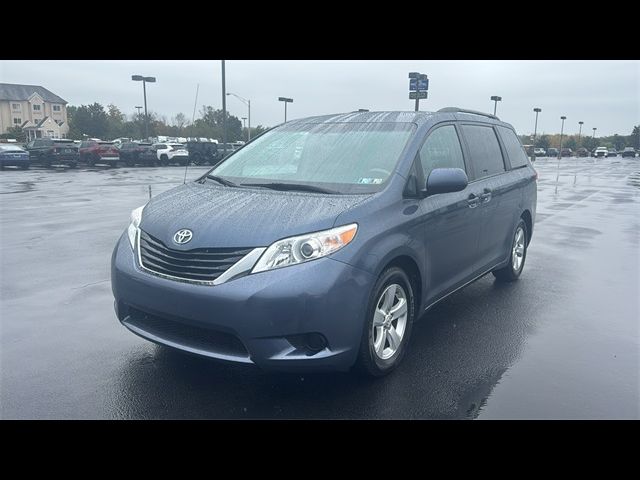 2014 Toyota Sienna LE