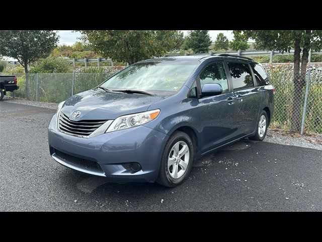 2014 Toyota Sienna LE