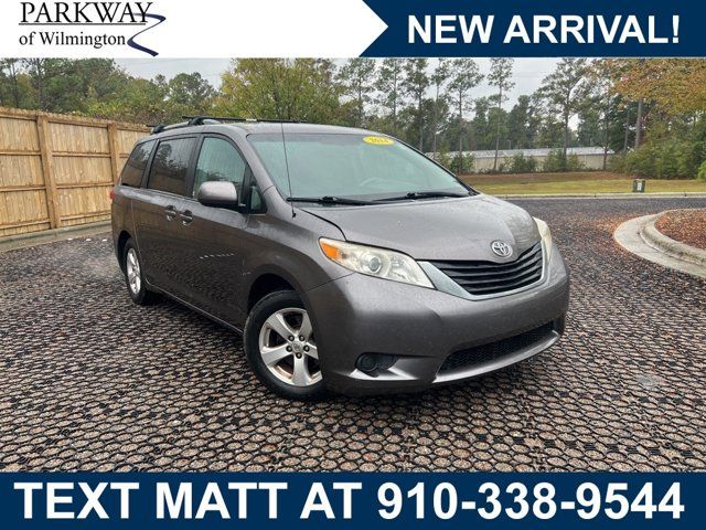 2014 Toyota Sienna LE