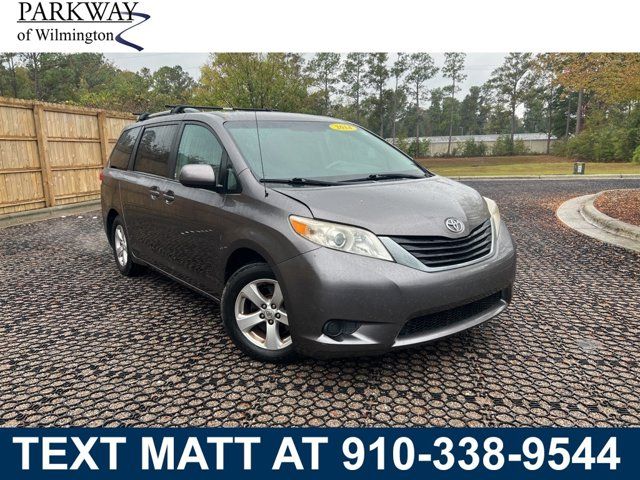 2014 Toyota Sienna LE