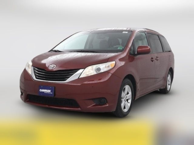 2014 Toyota Sienna LE