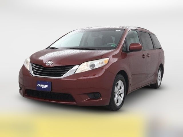 2014 Toyota Sienna LE