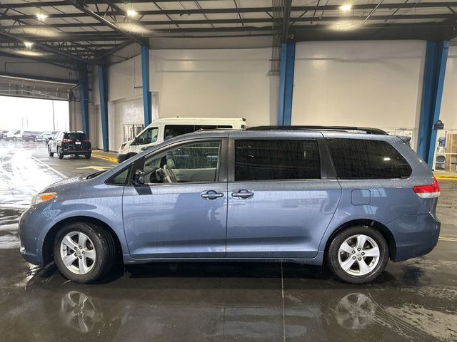 2014 Toyota Sienna LE