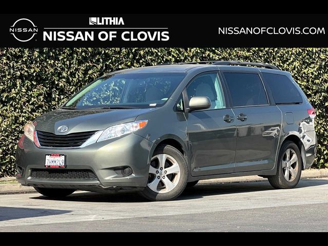 2014 Toyota Sienna LE