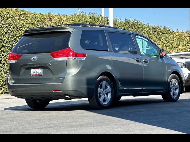 2014 Toyota Sienna LE