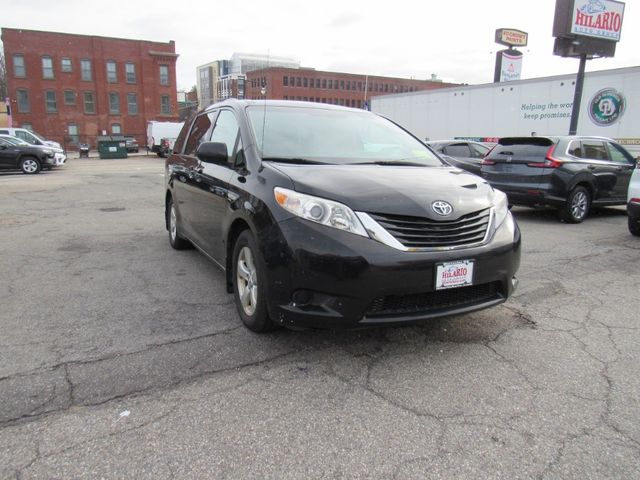 2014 Toyota Sienna LE