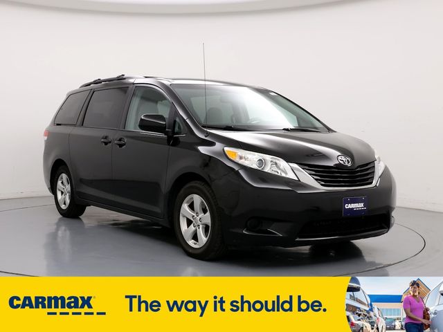 2014 Toyota Sienna LE