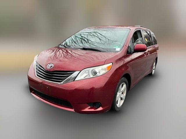 2014 Toyota Sienna LE