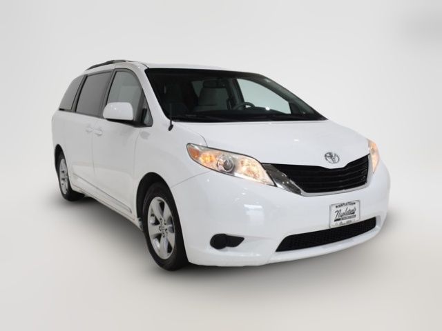 2014 Toyota Sienna LE