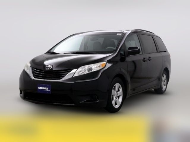 2014 Toyota Sienna LE