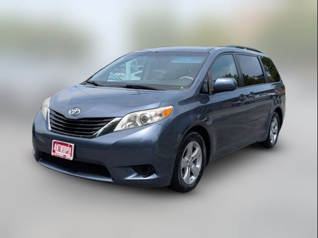 2014 Toyota Sienna LE