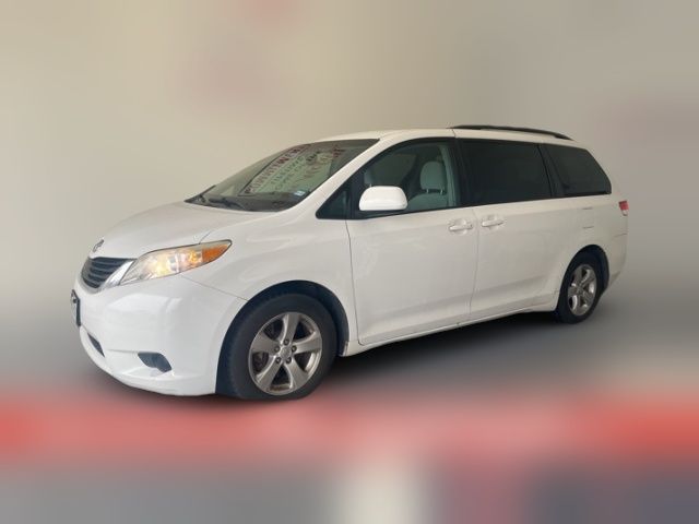 2014 Toyota Sienna LE