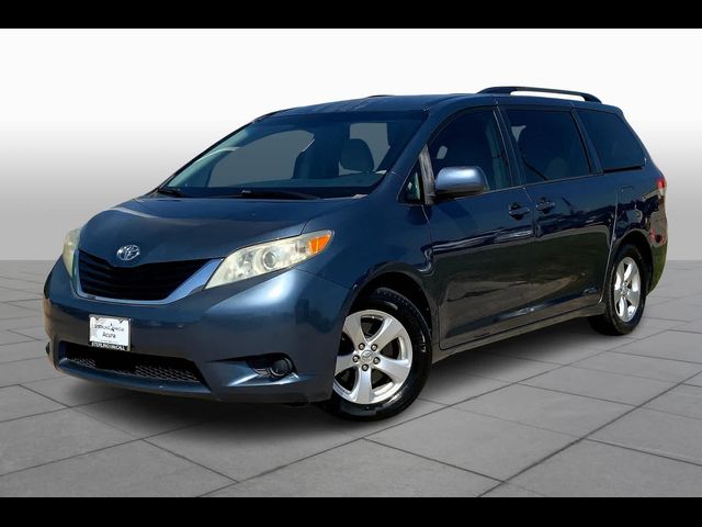 2014 Toyota Sienna LE