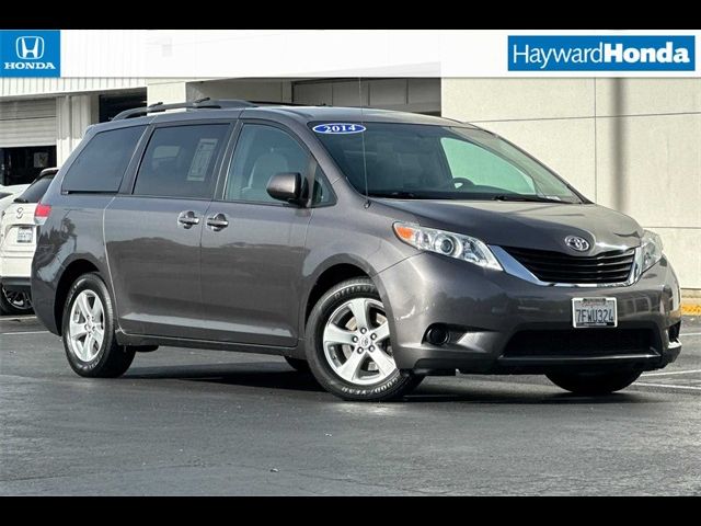 2014 Toyota Sienna LE