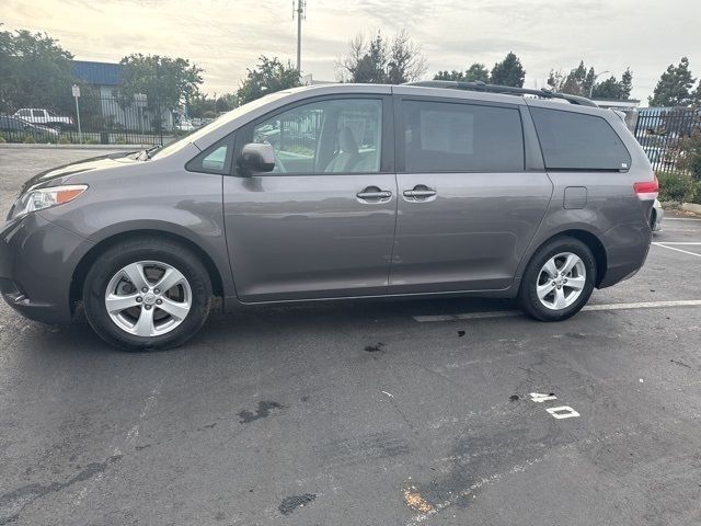 2014 Toyota Sienna LE