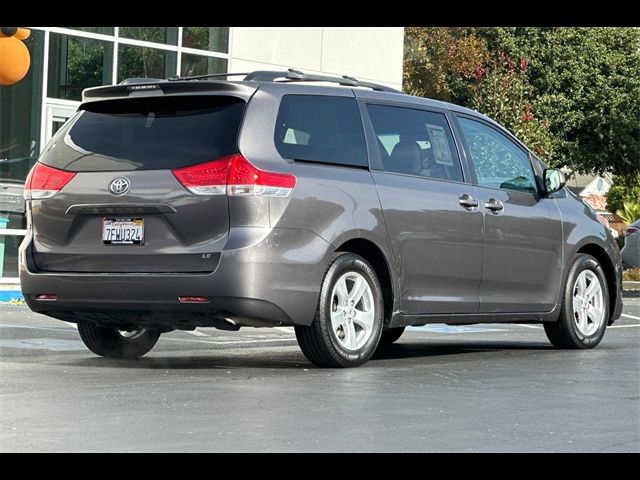 2014 Toyota Sienna LE