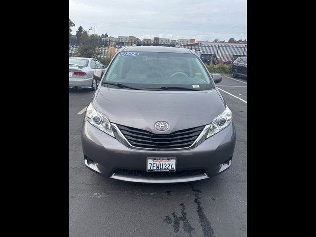 2014 Toyota Sienna LE