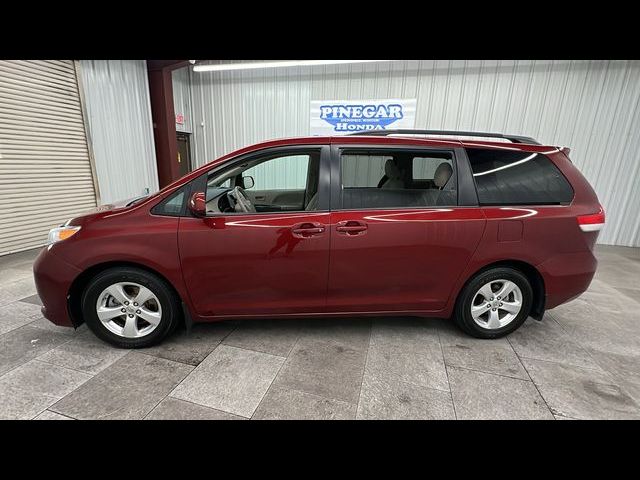 2014 Toyota Sienna LE