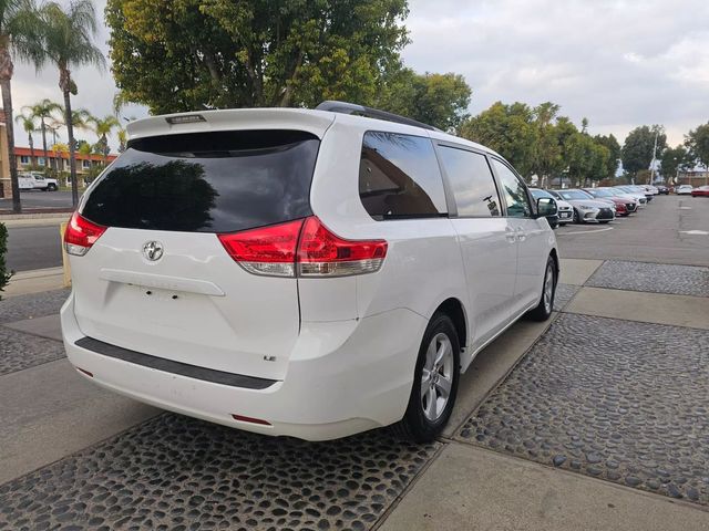 2014 Toyota Sienna LE