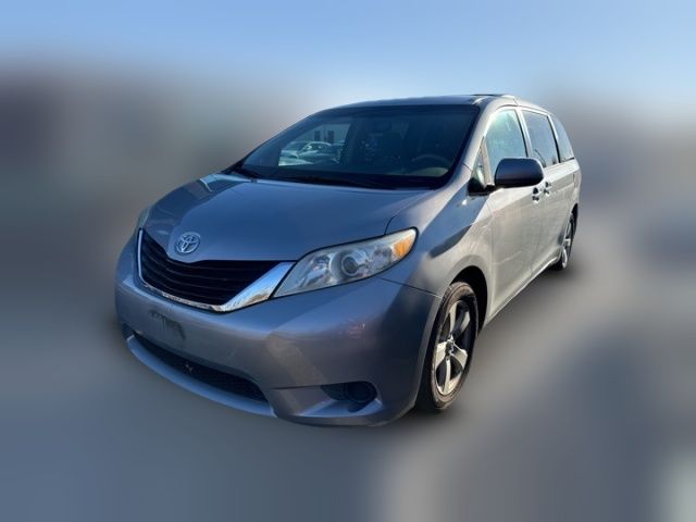 2014 Toyota Sienna LE