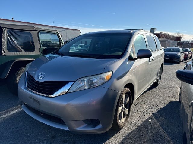 2014 Toyota Sienna LE