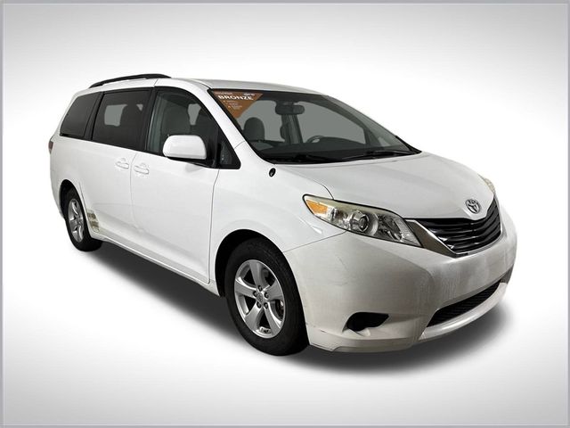 2014 Toyota Sienna LE