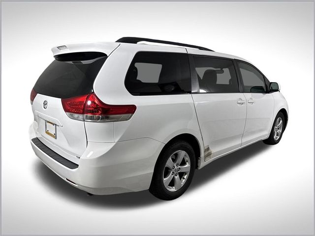 2014 Toyota Sienna LE