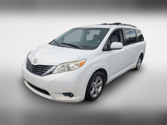 2014 Toyota Sienna LE