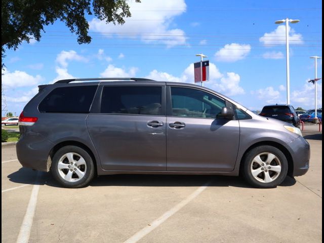 2014 Toyota Sienna LE