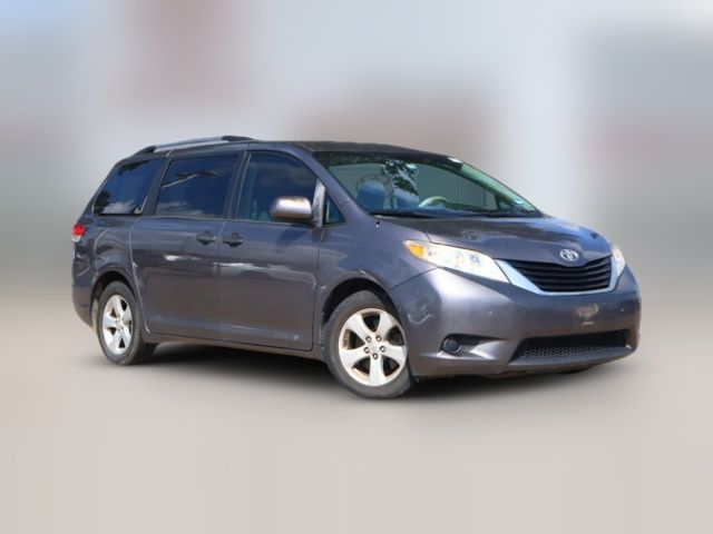 2014 Toyota Sienna LE