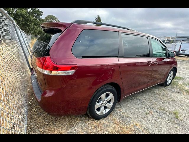 2014 Toyota Sienna LE