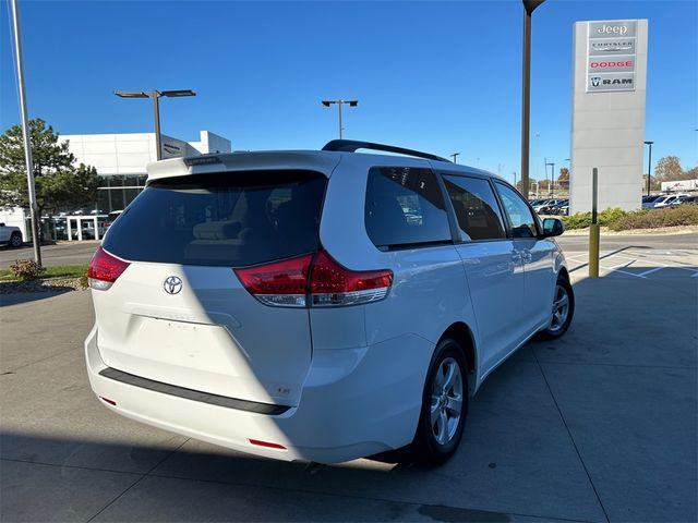 2014 Toyota Sienna LE