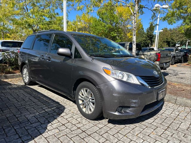 2014 Toyota Sienna LE