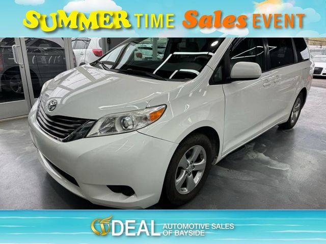 2014 Toyota Sienna LE