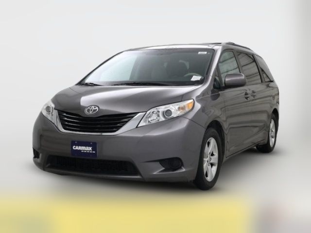 2014 Toyota Sienna LE
