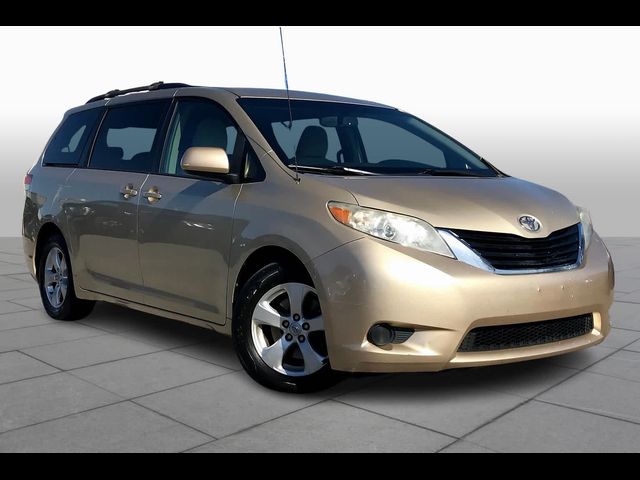 2014 Toyota Sienna LE