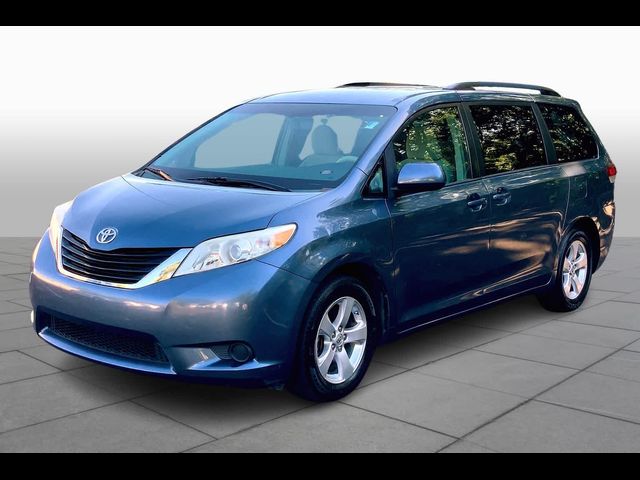 2014 Toyota Sienna LE