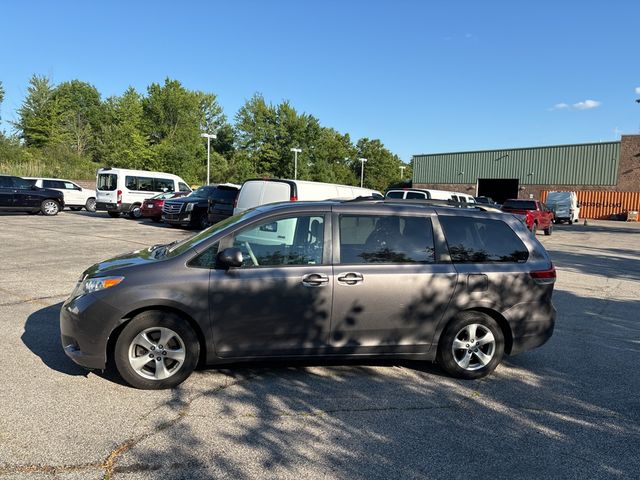 2014 Toyota Sienna LE