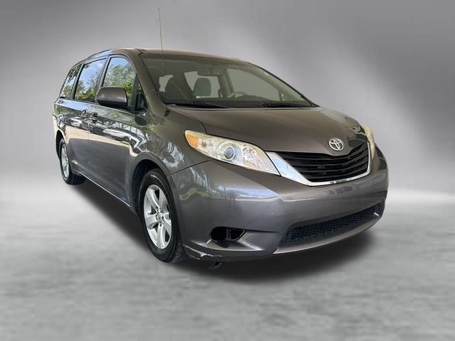 2014 Toyota Sienna LE