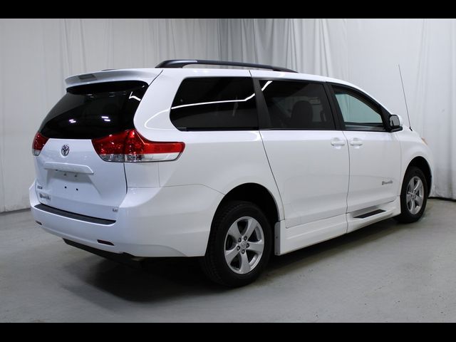 2014 Toyota Sienna 