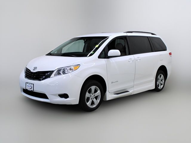 2014 Toyota Sienna 