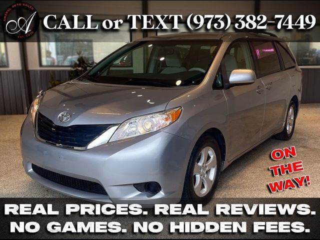 2014 Toyota Sienna LE