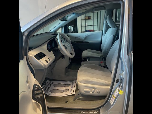 2014 Toyota Sienna LE