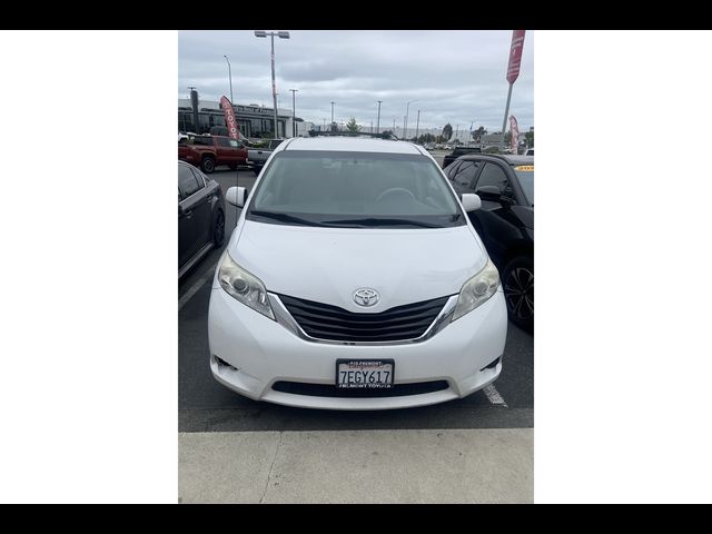 2014 Toyota Sienna LE